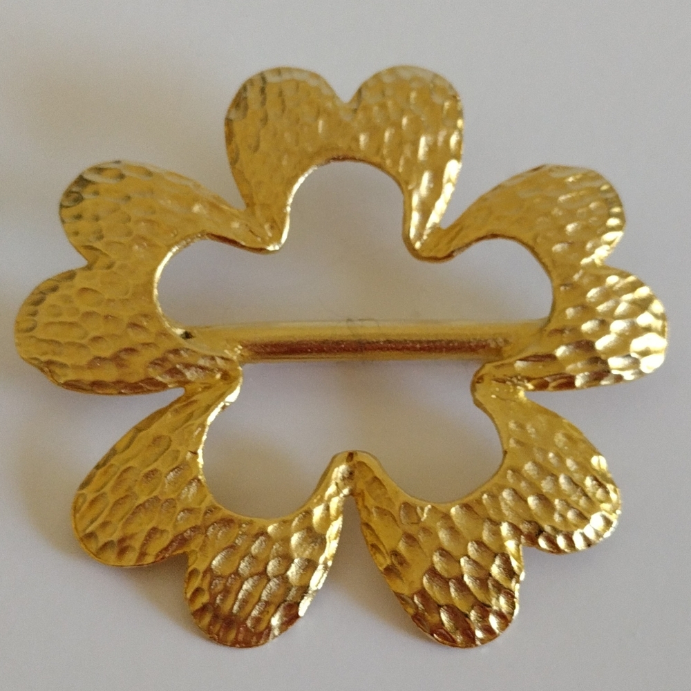 Ultra Craft gold-tone flower scarf brooch